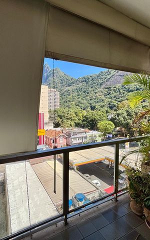 Apartamento à venda com 161m², 4 quartos e 2 vagasQuarto 1 - varanda
