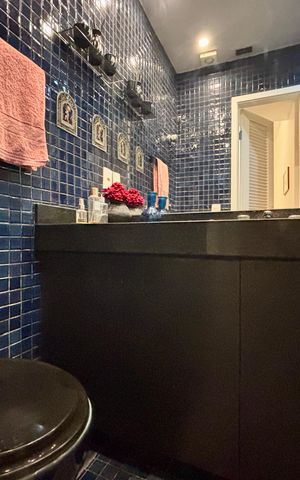 Apartamento à venda com 161m², 4 quartos e 2 vagasBanheiro social