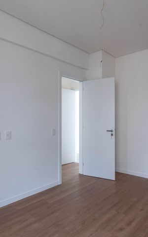 Apartamento à venda com 198m², 4 quartos e 2 vagas Apartamento à venda com 198m², 4 quartos e 2 vagasQuarto 3