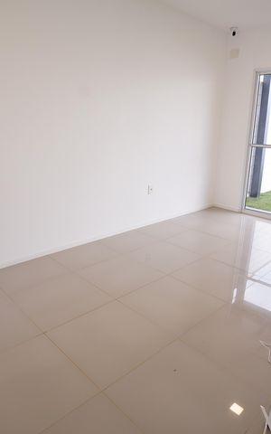 Casa de condomínio para alugar com 80m², 2 quartos e 2 vagasSala/cozinha
