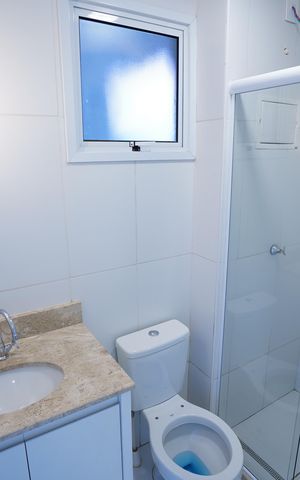 Casa de condomínio para alugar com 80m², 2 quartos e 2 vagasBanheiro da Suíte