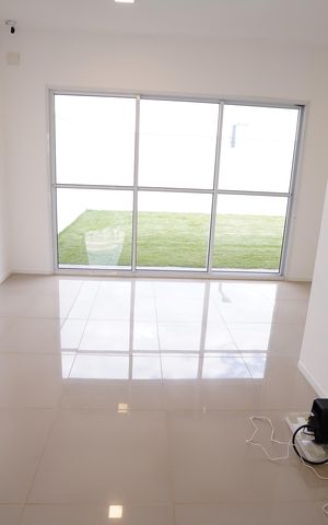 Casa de condomínio para alugar com 80m², 2 quartos e 2 vagasSala/cozinha