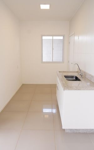 Casa de condomínio para alugar com 80m², 2 quartos e 2 vagasSala/cozinha