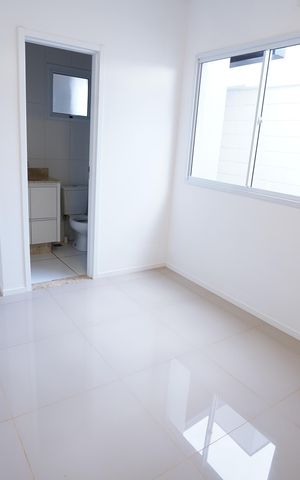 Casa de condomínio para alugar com 80m², 2 quartos e 2 vagasSuíte