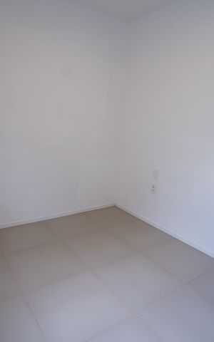 Casa de condomínio para alugar com 80m², 2 quartos e 2 vagasSuíte