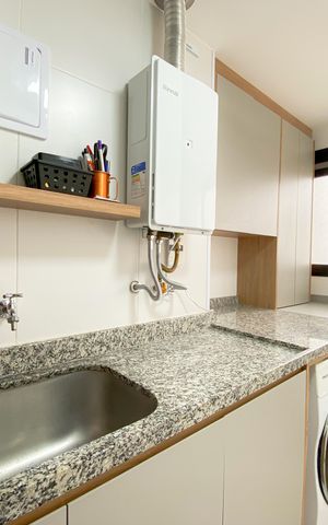 Apartamento à venda com 132m², 3 quartos e 2 vagas Apartamento à venda com 132m², 3 quartos e 2 vagasÁrea de Serviço