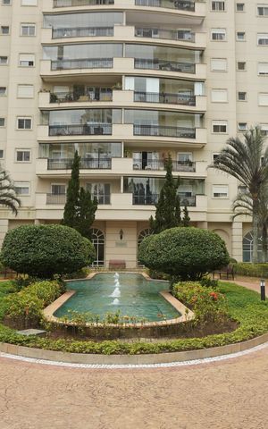 Apartamento para alugar com 140m², 2 quartos e 2 vagasFachada