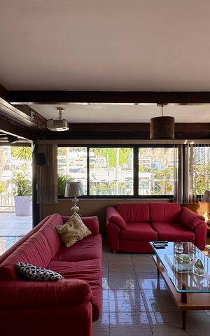 Apartamento à venda com 330m², 4 quartos e 3 vagas Apartamento à venda com 330m², 4 quartos e 3 vagasSala