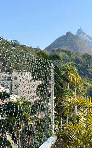 Apartamento à venda com 330m², 4 quartos e 3 vagas Apartamento à venda com 330m², 4 quartos e 3 vagasVaranda Sala - Vista