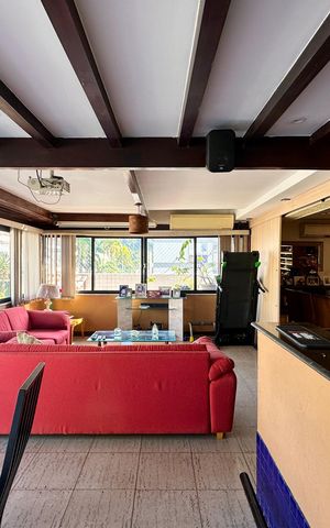 Apartamento à venda com 330m², 4 quartos e 3 vagas Apartamento à venda com 330m², 4 quartos e 3 vagasSala
