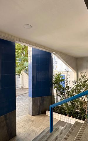 Apartamento à venda com 330m², 4 quartos e 3 vagas Apartamento à venda com 330m², 4 quartos e 3 vagasPlaquinha instalada