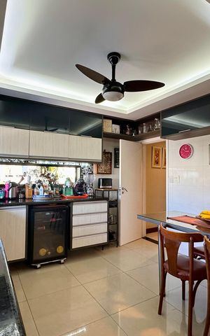 Apartamento à venda com 330m², 4 quartos e 3 vagas Apartamento à venda com 330m², 4 quartos e 3 vagasCozinha