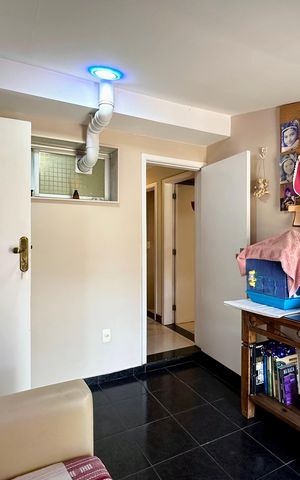 Apartamento à venda com 330m², 4 quartos e 3 vagas Apartamento à venda com 330m², 4 quartos e 3 vagasSala 2