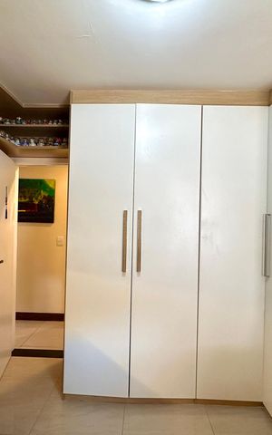 Apartamento à venda com 330m², 4 quartos e 3 vagas Apartamento à venda com 330m², 4 quartos e 3 vagasQuarto 2