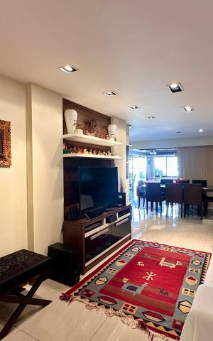 Apartamento à venda com 330m², 4 quartos e 3 vagas Apartamento à venda com 330m², 4 quartos e 3 vagasSala