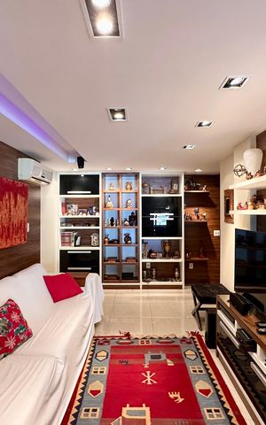 Apartamento à venda com 330m², 4 quartos e 3 vagas Apartamento à venda com 330m², 4 quartos e 3 vagasSala