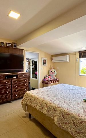 Apartamento à venda com 330m², 4 quartos e 3 vagas Apartamento à venda com 330m², 4 quartos e 3 vagasQuarto 5 - Suite