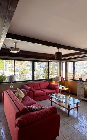 Apartamento à venda com 330m², 4 quartos e 3 vagas Apartamento à venda com 330m², 4 quartos e 3 vagasSala