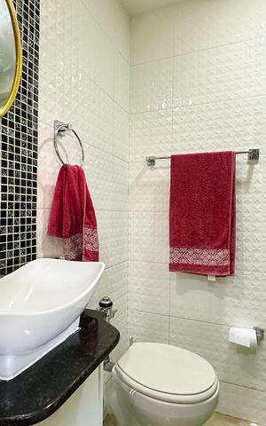 Apartamento à venda com 330m², 4 quartos e 3 vagas Apartamento à venda com 330m², 4 quartos e 3 vagasBanheiro