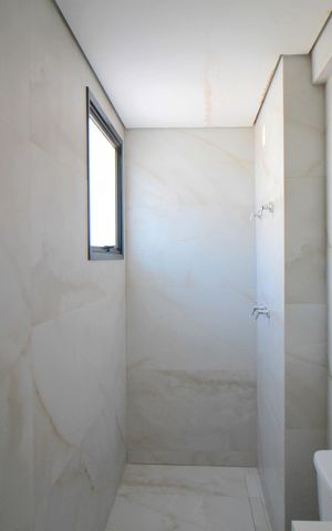 Apartamento à venda com 267m², 4 quartos e 3 vagasBanheiro da Suíte 4