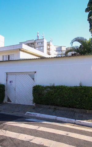 Casa para alugar com 200m², 3 quartos e 4 vagas