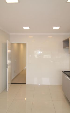 Casa para alugar com 140m², 3 quartos e 2 vagasCozinha