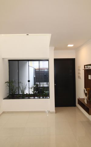 Casa à venda com 140m², 3 quartos e 2 vagasSala