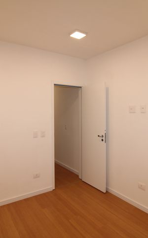 Casa à venda com 140m², 3 quartos e 2 vagasSuíte