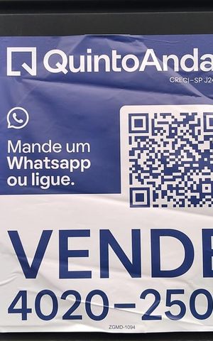 Casa à venda com 140m², 3 quartos e 2 vagas Casa à venda com 140m², 3 quartos e 2 vagasFachada