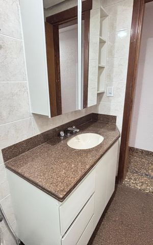 Apartamento para alugar com 185m², 4 quartos e 4 vagas Apartamento para alugar com 185m², 4 quartos e 4 vagasBanheiro social