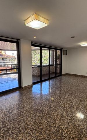 Apartamento para alugar com 185m², 4 quartos e 4 vagas Apartamento para alugar com 185m², 4 quartos e 4 vagasSala