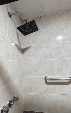 Apartamento para alugar com 185m², 4 quartos e 4 vagas Apartamento para alugar com 185m², 4 quartos e 4 vagasBanheiro da Suíte