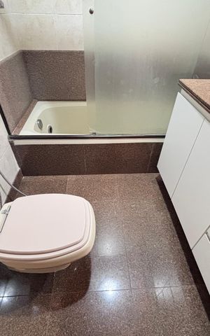 Apartamento para alugar com 185m², 4 quartos e 4 vagas Apartamento para alugar com 185m², 4 quartos e 4 vagasBanheiro da Suíte