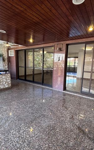Apartamento para alugar com 185m², 4 quartos e 4 vagas Apartamento para alugar com 185m², 4 quartos e 4 vagasVaranda da Sala