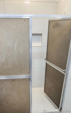 Apartamento à venda com 91m², 3 quartos e sem vaga Apartamento à venda com 91m², 3 quartos e sem vagaBanheiro social