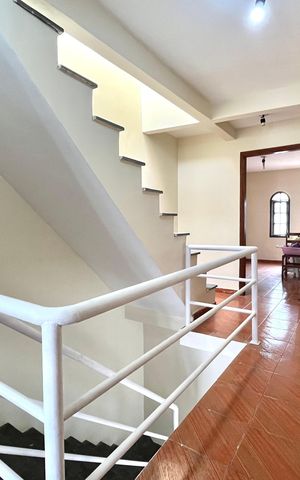 Casa para alugar com 161m², 4 quartos e 2 vagas Casa para alugar com 161m², 4 quartos e 2 vagasCorredor