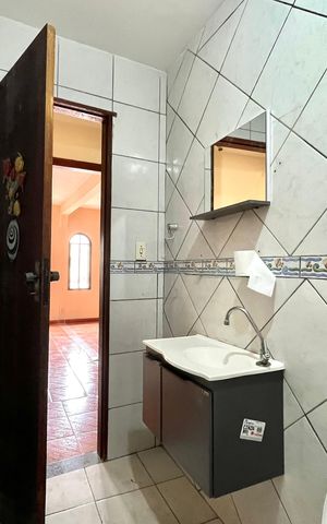 Casa para alugar com 161m², 4 quartos e 2 vagas Casa para alugar com 161m², 4 quartos e 2 vagasBanheiro