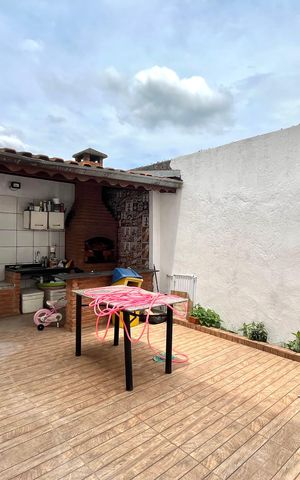 Casa para alugar com 161m², 4 quartos e 2 vagas Casa para alugar com 161m², 4 quartos e 2 vagasQuintal