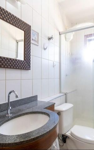 Casa à venda com 118m², 2 quartos e 2 vagas Casa à venda com 118m², 2 quartos e 2 vagasBanheiro 1