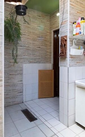 Casa à venda com 118m², 2 quartos e 2 vagas Casa à venda com 118m², 2 quartos e 2 vagasÁrea de Serviço