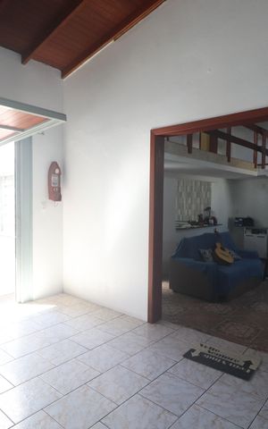 Casa à venda com 150m², 2 quartos e 2 vagasGaragem