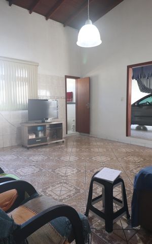 Casa à venda com 150m², 2 quartos e 2 vagasSala