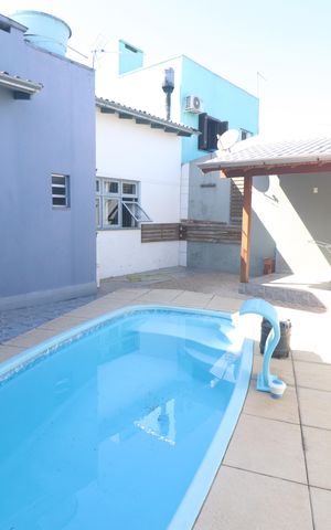Casa à venda com 150m², 2 quartos e 2 vagasÁrea comum - Piscina