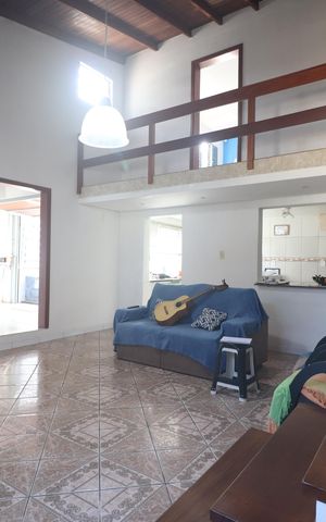 Casa à venda com 150m², 2 quartos e 2 vagasSala