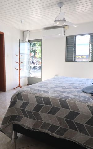 Casa à venda com 150m², 2 quartos e 2 vagasSuíte