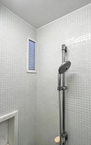Apartamento à venda com 70m², 1 quarto e 1 vaga Apartamento à venda com 70m², 1 quarto e 1 vagaBanheiro