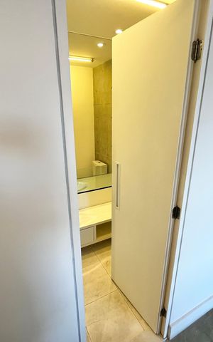 Apartamento à venda com 70m², 1 quarto e 1 vaga Apartamento à venda com 70m², 1 quarto e 1 vagaBanheiro