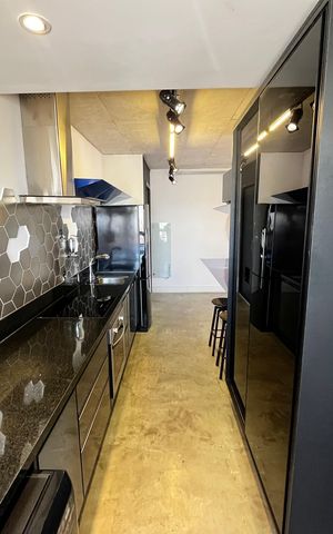 Apartamento à venda com 70m², 1 quarto e 1 vaga Apartamento à venda com 70m², 1 quarto e 1 vagaCozinha e Área de Serviço