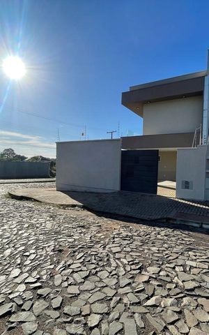 Casa à venda com 183m², 3 quartos e 2 vagas Casa à venda com 183m², 3 quartos e 2 vagasFachada