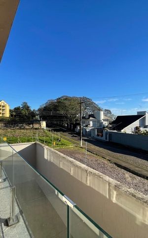 Casa à venda com 183m², 3 quartos e 2 vagas Casa à venda com 183m², 3 quartos e 2 vagasVista da Varanda da Sala